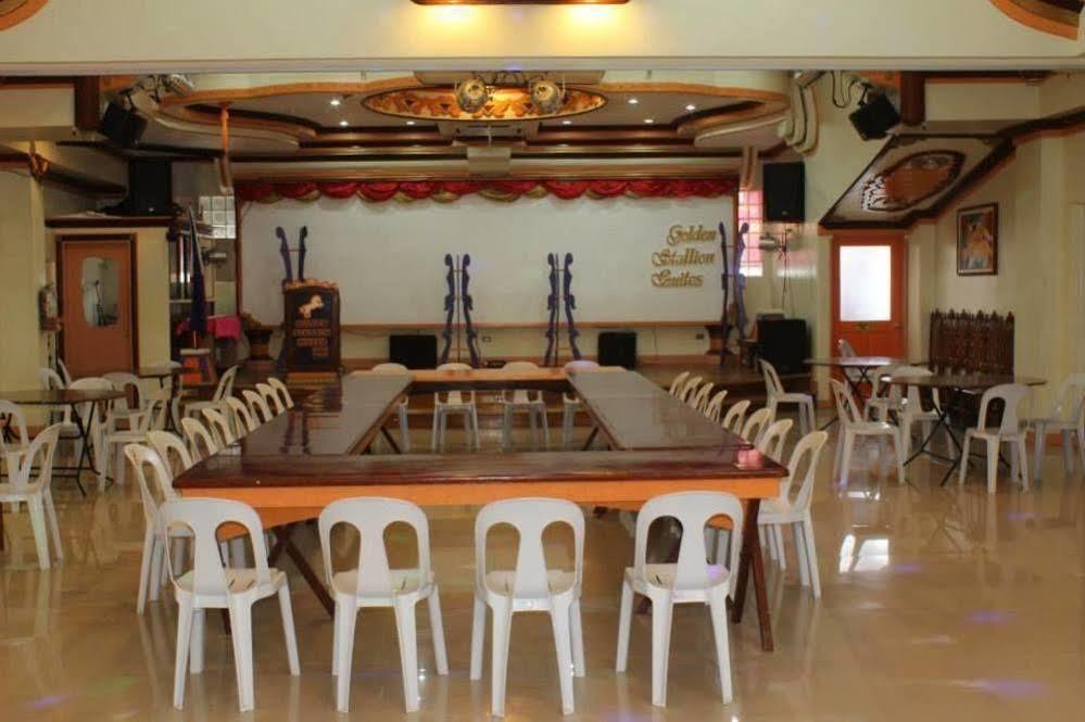 Golden Stallion Suites คากายันเดโอโร ภายนอก รูปภาพ