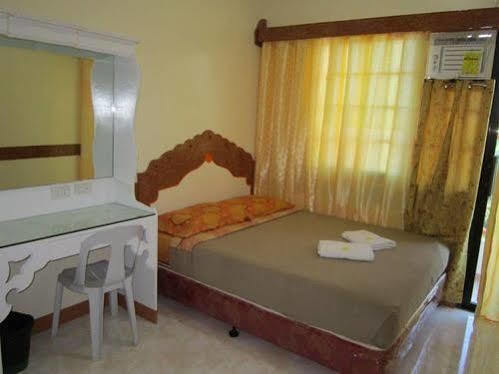 Golden Stallion Suites คากายันเดโอโร ภายนอก รูปภาพ