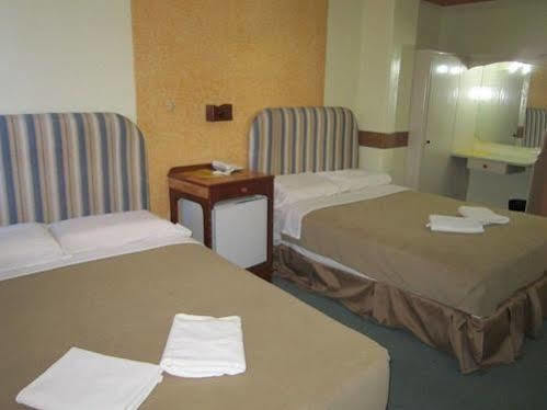 Golden Stallion Suites คากายันเดโอโร ภายนอก รูปภาพ