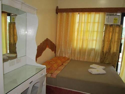 Golden Stallion Suites คากายันเดโอโร ภายนอก รูปภาพ