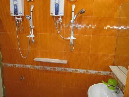 Golden Stallion Suites คากายันเดโอโร ภายนอก รูปภาพ